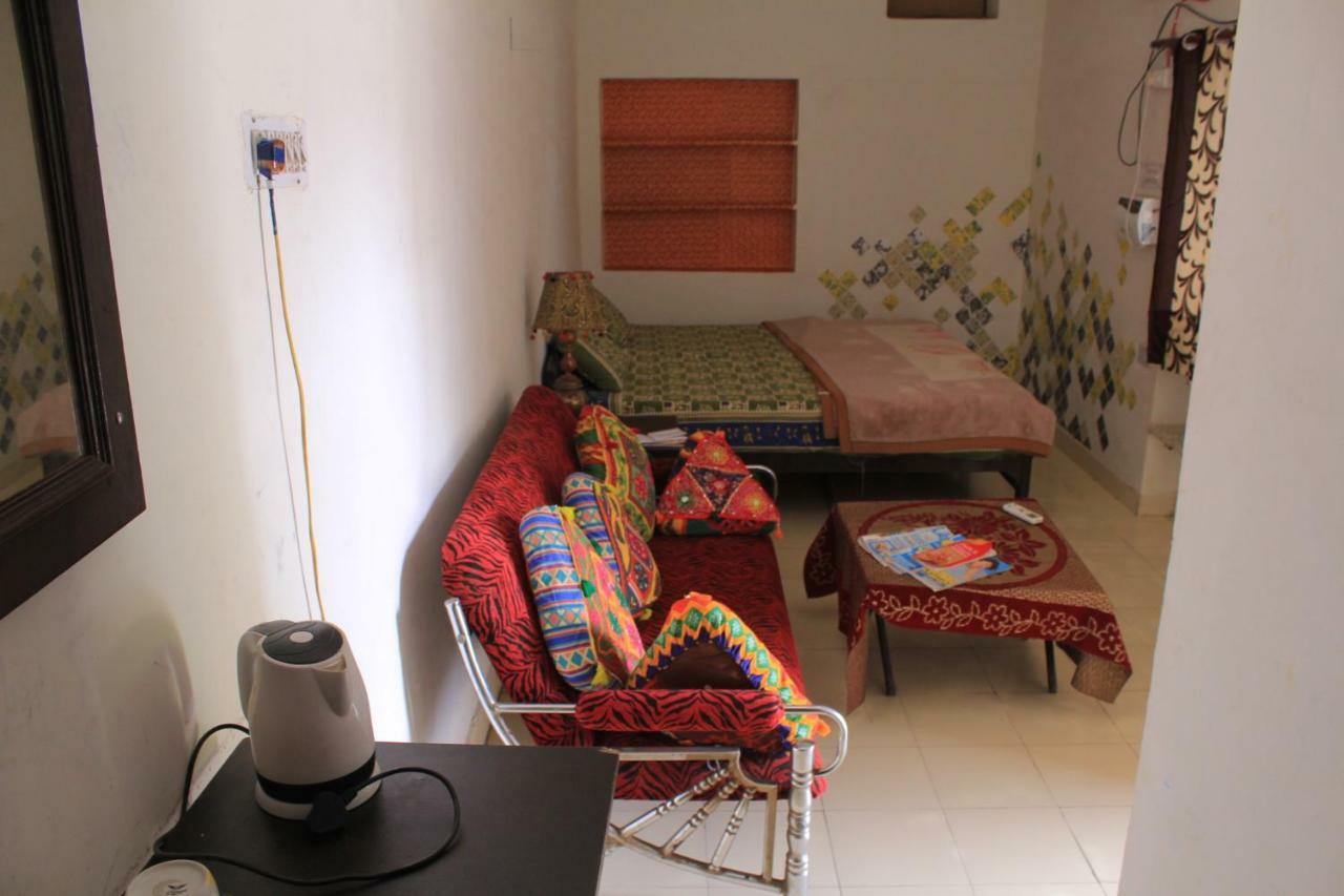 Nadya Homestay For Female & Family 斋浦尔 外观 照片